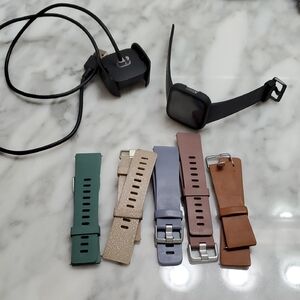 Fitbit Versa 2 w/Bands